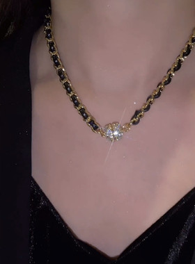 小香风磁吸项链小众轻奢毛衣