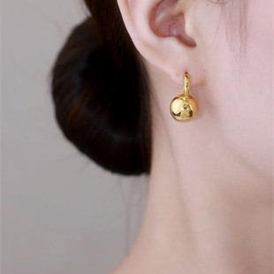 高级感金色豆豆耳环女2026年新款潮时尚洋气圆形耳扣网红轻奢耳饰