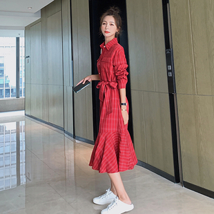 红色韩版复古格子鱼尾连衣裙女2025年春季新款小个子气质衬衫长裙