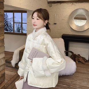 新中式国风盘扣羽绒服女2025冬季新款千金感小个子90白鸭绒外套