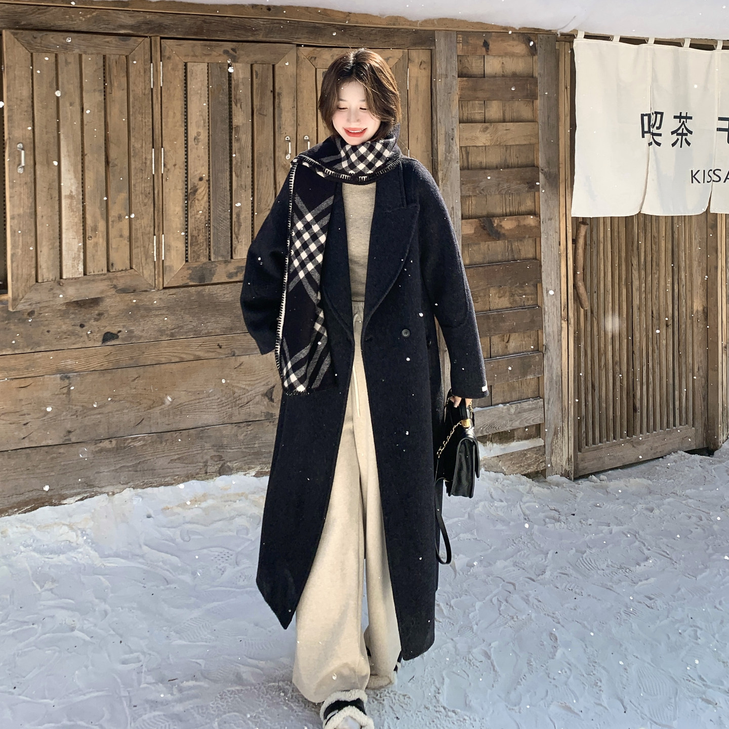 碳黑色轻奢高级感双面呢羊毛大衣女2025冬季新款气质减龄毛呢外套