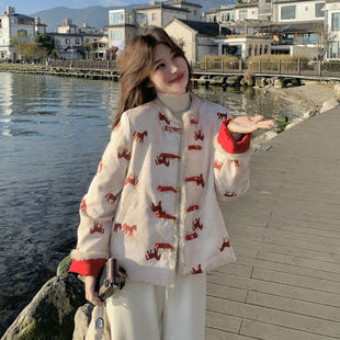 红色轻奢名媛风毛边刺绣羽绒服女2025冬季新款新中式两面穿短外套