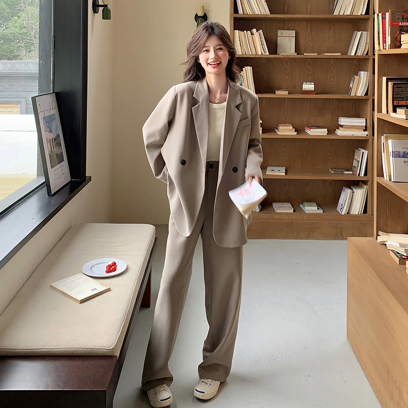 奶灰色韩系轻奢宽松休闲西装套装女2025秋季新款直筒阔腿裤两件套