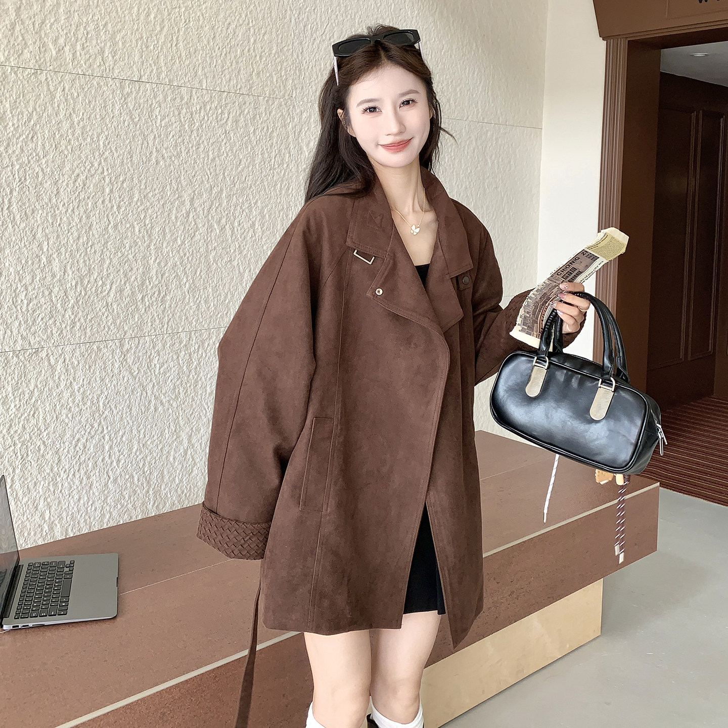 棕色美拉德老钱风系带收腰外套