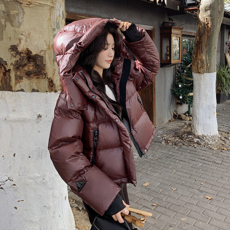 黑色短款羽绒服女冬季2025新款时尚连帽加厚白鸭绒面包服保暖外套