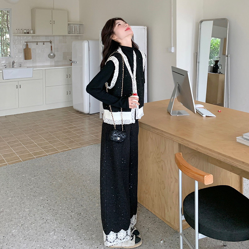 黑色超火爆款针织衫套装女2026春季新款蕾丝拼接马甲阔腿裤三件套