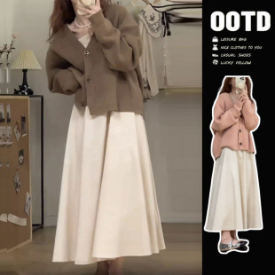 深秋初冬穿搭配一整套装小个子吊带白色连衣裙女2024新款韩系长裙