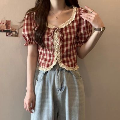 红色格子短袖衬衫女夏款大码胖mm复古法式减龄泡泡袖短款方领上衣