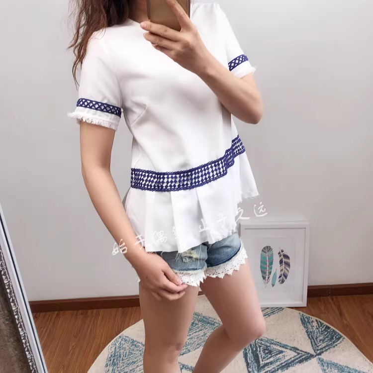 撞色美学 立体褶裥 品质基础款刺绣边白色圆领短袖套头衬衫新款女