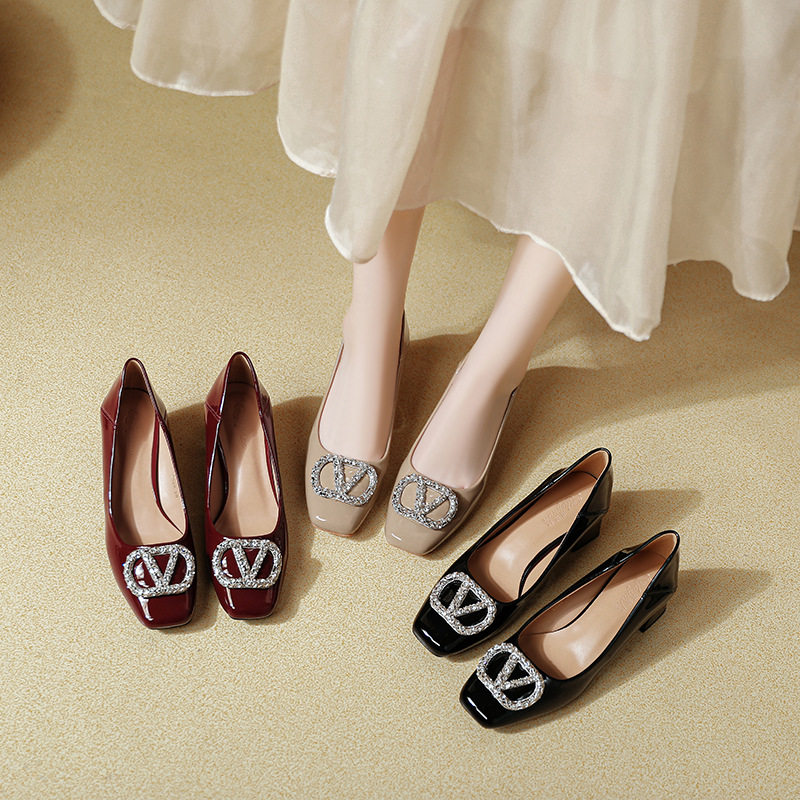 漆皮玛丽珍鞋2026春秋季新款法式方头高跟鞋不累脚粗跟浅口单鞋女