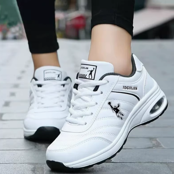 正品乔丹格兰女鞋2025新款秋季皮面防水运动鞋女士防臭防滑小白鞋