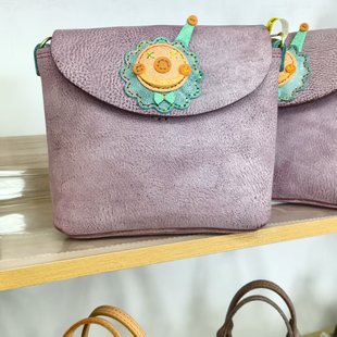 古士达2025新款 百搭单肩斜挎包女简约休闲小众设计感包包 时尚