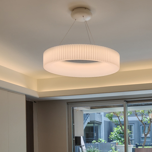 北欧日式奶油风简约现代客厅餐厅吊灯全光谱护眼LED卧室主灯设计
