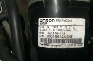 R7M-A10030-B   二手欧姆龙电机，拒绝还价 专业销售维修一体化