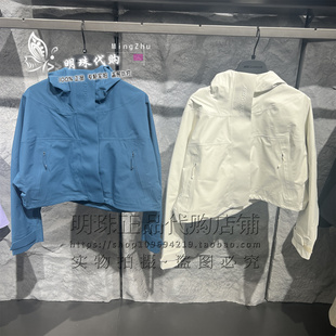 安踏冠军旅行2026春女款连帽无氟防泼水梭织上衣外套162610619