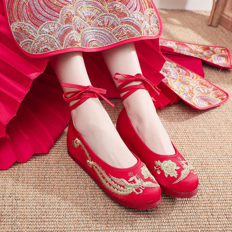 中式婚礼新娘鞋圆头汉服鞋金丝绣秀禾婚服布鞋婚宴绣花布鞋女单鞋
