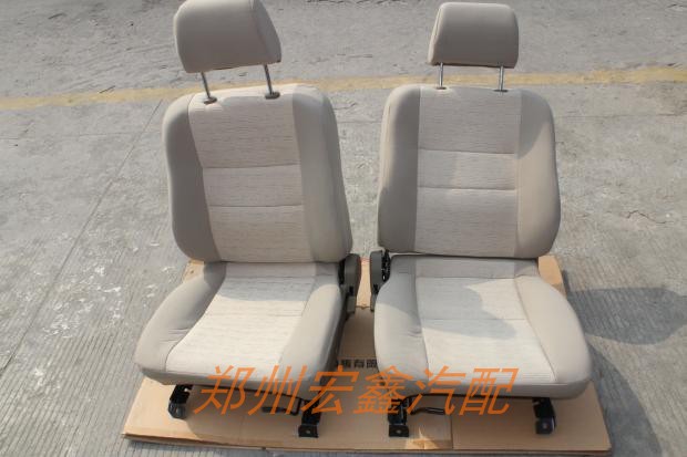 锐琪D22前座椅米色布分左右