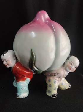 景德镇陶瓷老厂货手工制作粉彩雕塑三子蟠桃居家装饰摆件收藏热卖