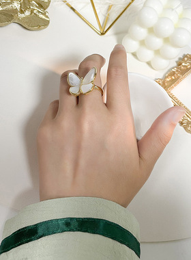 新款破茧成蝶蝴蝶贝壳戒指个性优雅开口可调节指环明星爆款饰品