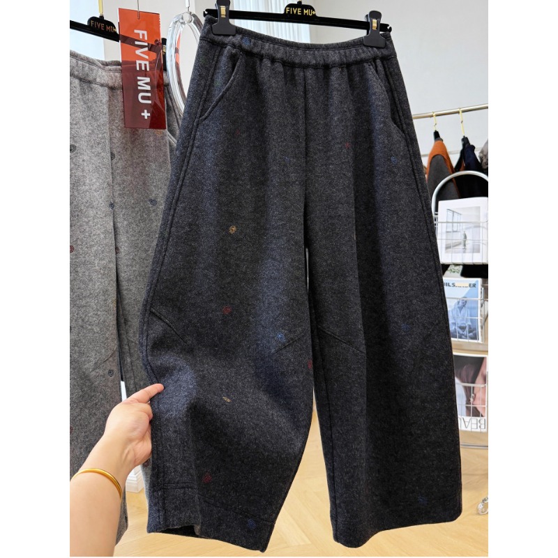 高级感重工刺绣松紧腰德绒休闲裤女胖mm秋冬加厚九分直筒阔腿裤潮