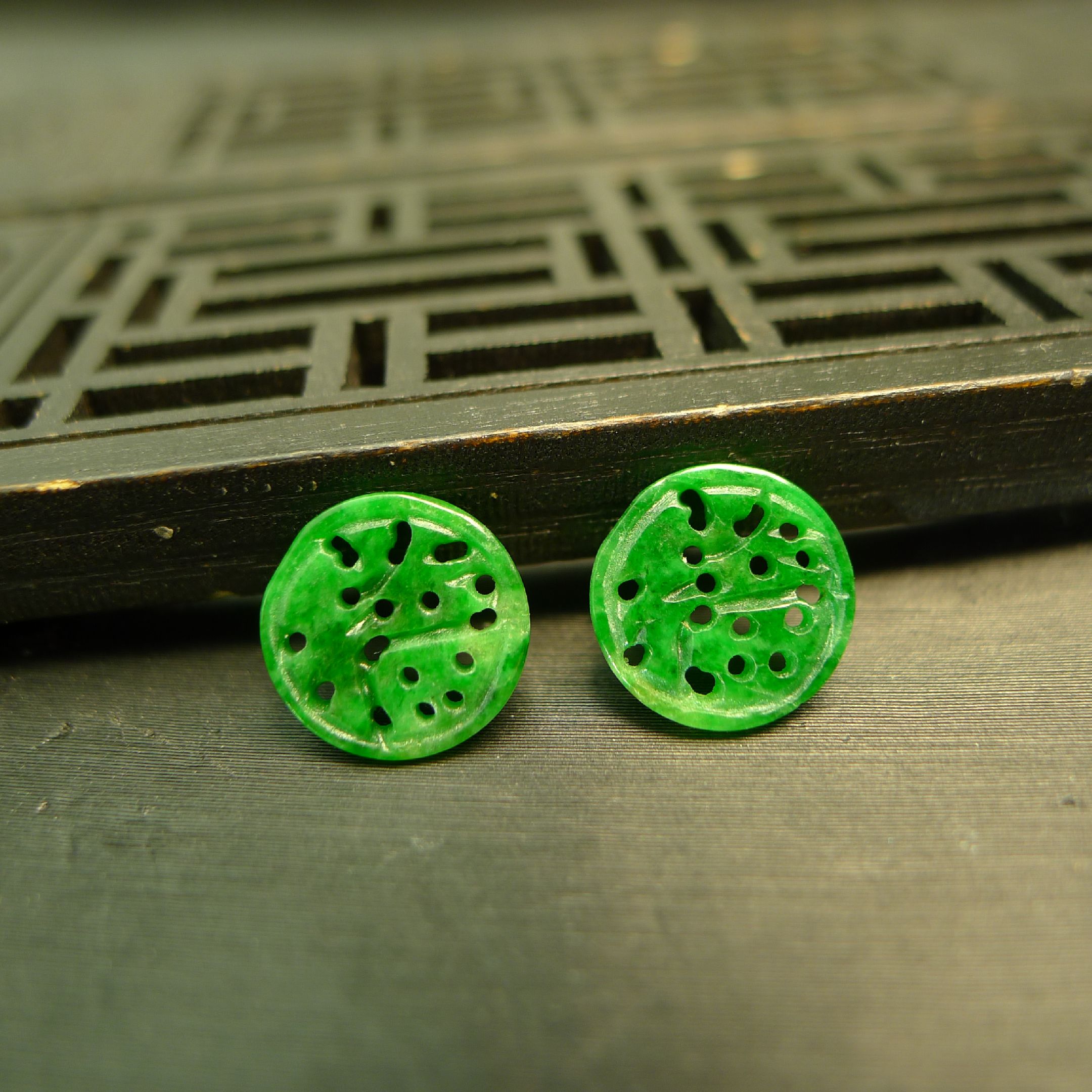 缅甸天然A货翡翠镂空圆形福字