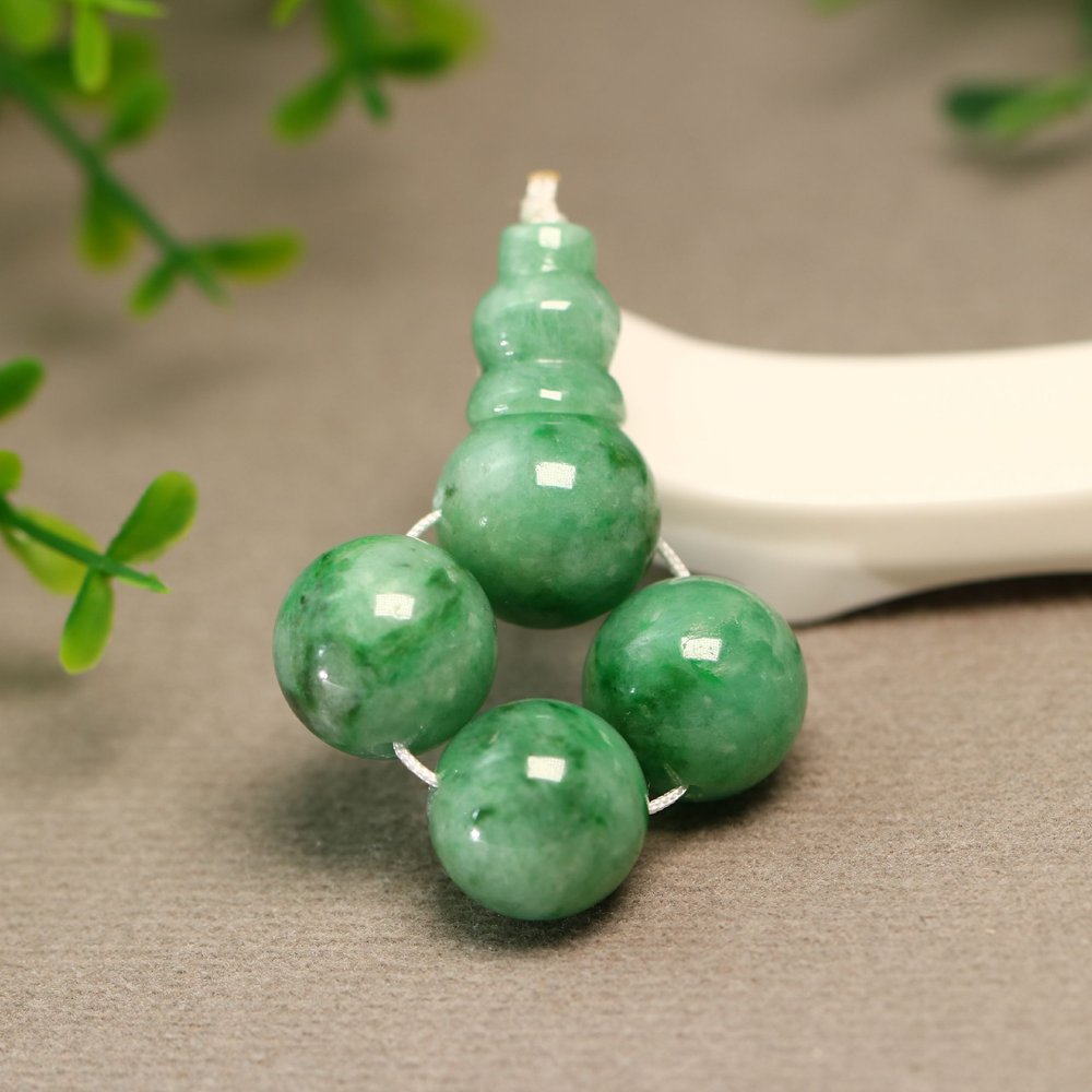 天然A货翡翠素面圆珠子三通佛头