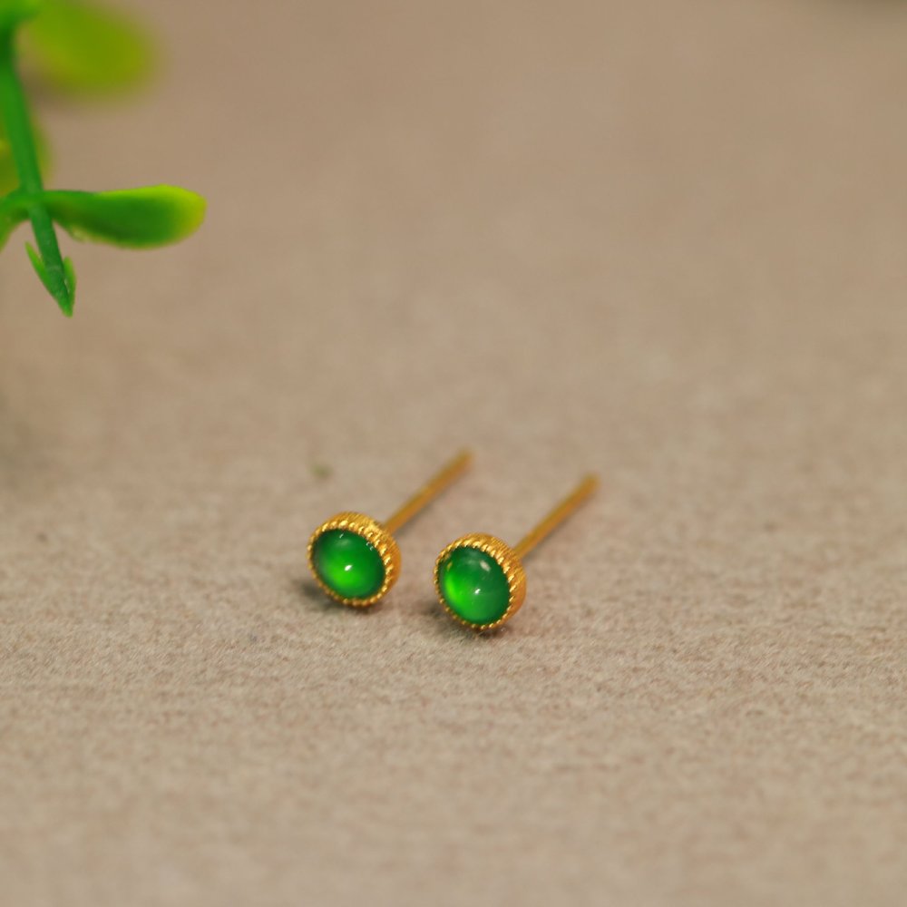 冰种满绿天然A货翡翠蛋面耳钉