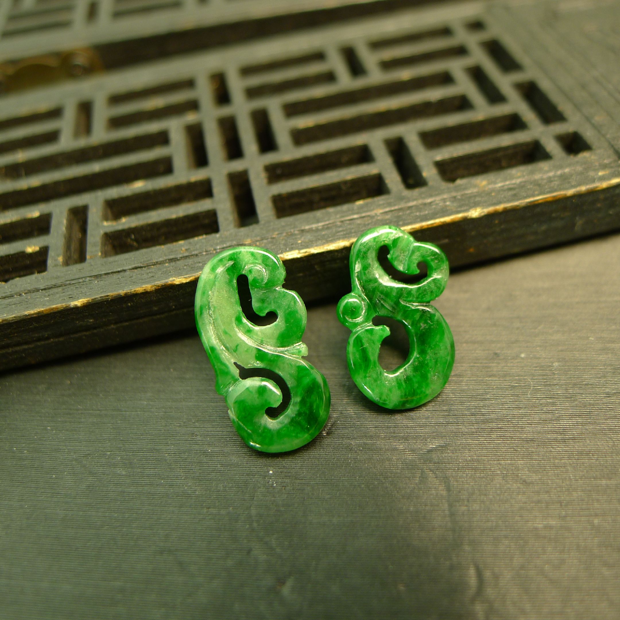 天然A货翡翠龙纹雕花耳坠花片