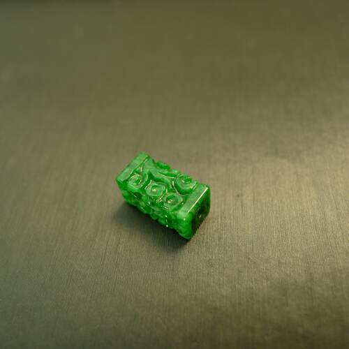 缅甸天然A货翡翠雕花桶珠