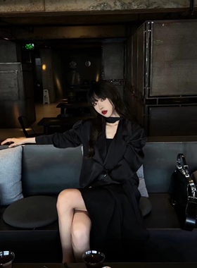 十一的信｜2023新款长袖衬衫高级感V领都市风上衣