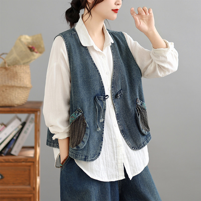 文艺范V领盘扣牛仔马甲女春季小个子叠穿坎肩背心宽松无袖短外套