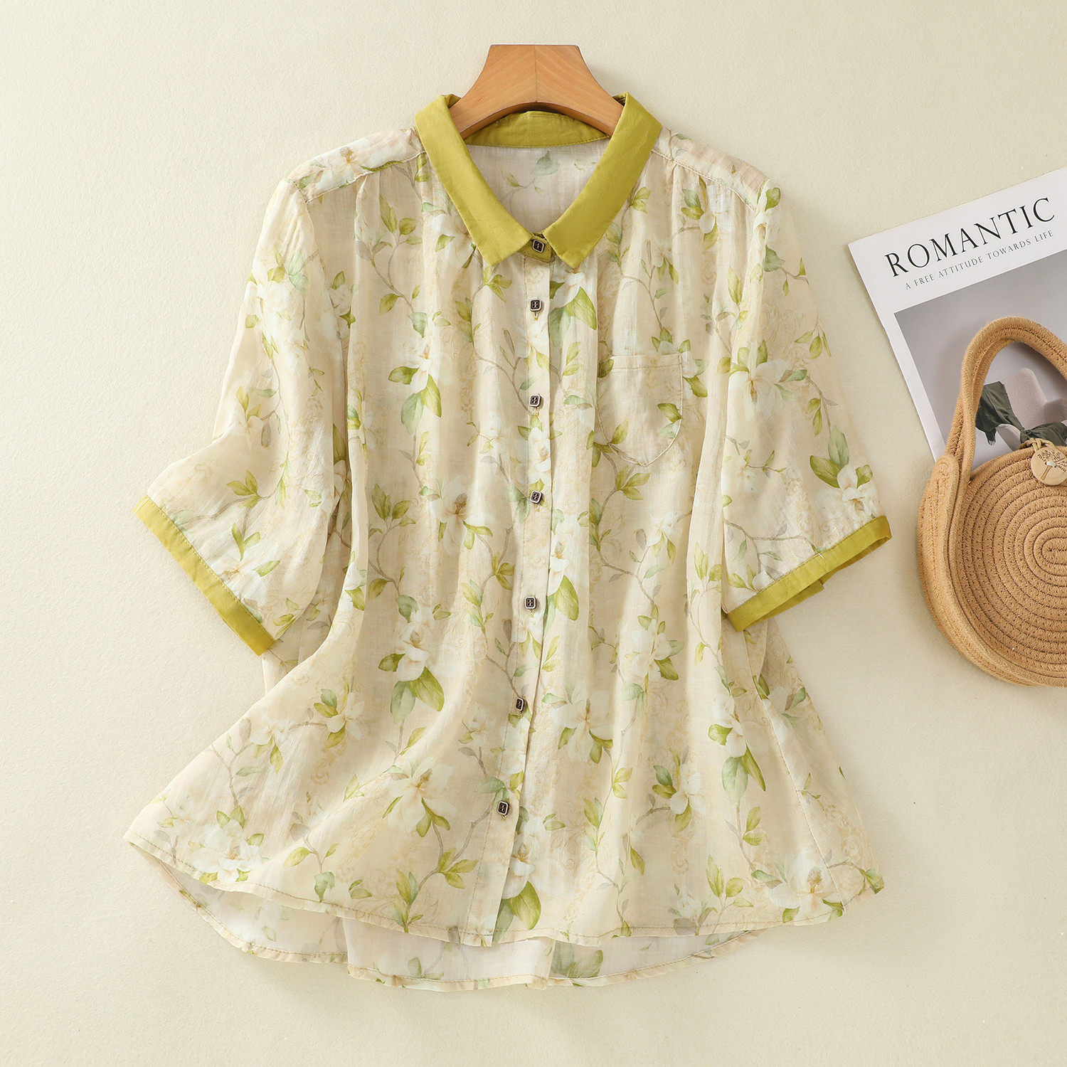 夏季2024新款日系复古碎花苎麻衬衣减龄气质撞色翻领五分袖衬衫女