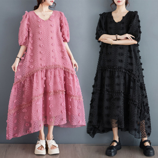 大码时尚立体花朵刺绣连衣裙女夏季宽松遮肚显瘦V领泡泡袖长裙子