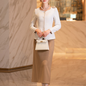 米白色小香风套装裙秋冬2023新款时尚洋气气质修身显瘦长袖两件套
