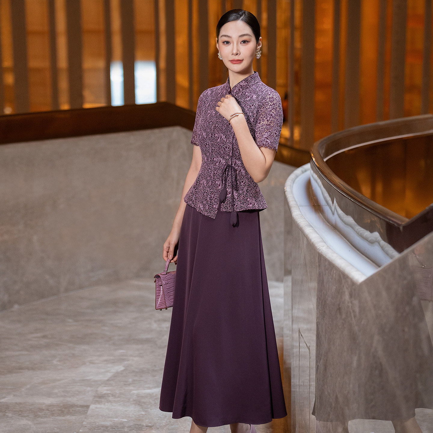 蕾丝改良旗袍裙女2026夏季新款新中式高级感酱紫色短袖雪纺连衣裙
