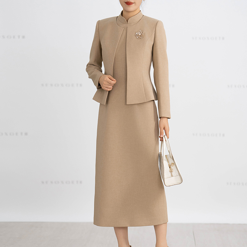 浅咖色新中式优雅气质背心裙套装