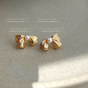 肌理感金色蝴蝶结耳环女个性小众甜酷风耳钉百搭时尚珍珠耳饰