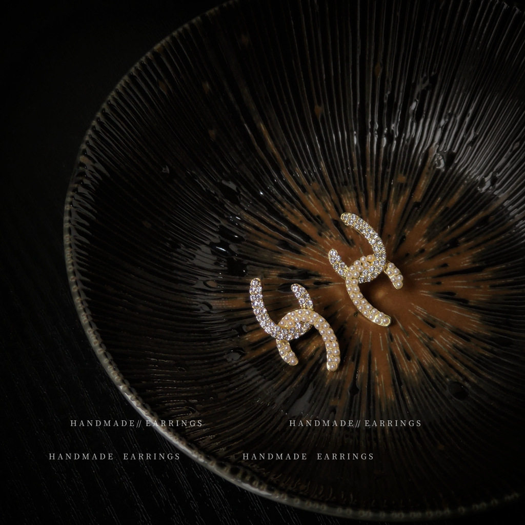 法式复古镶珍珠水钻耳钉2024年新款简约潮日韩简约耳环女银针耳饰