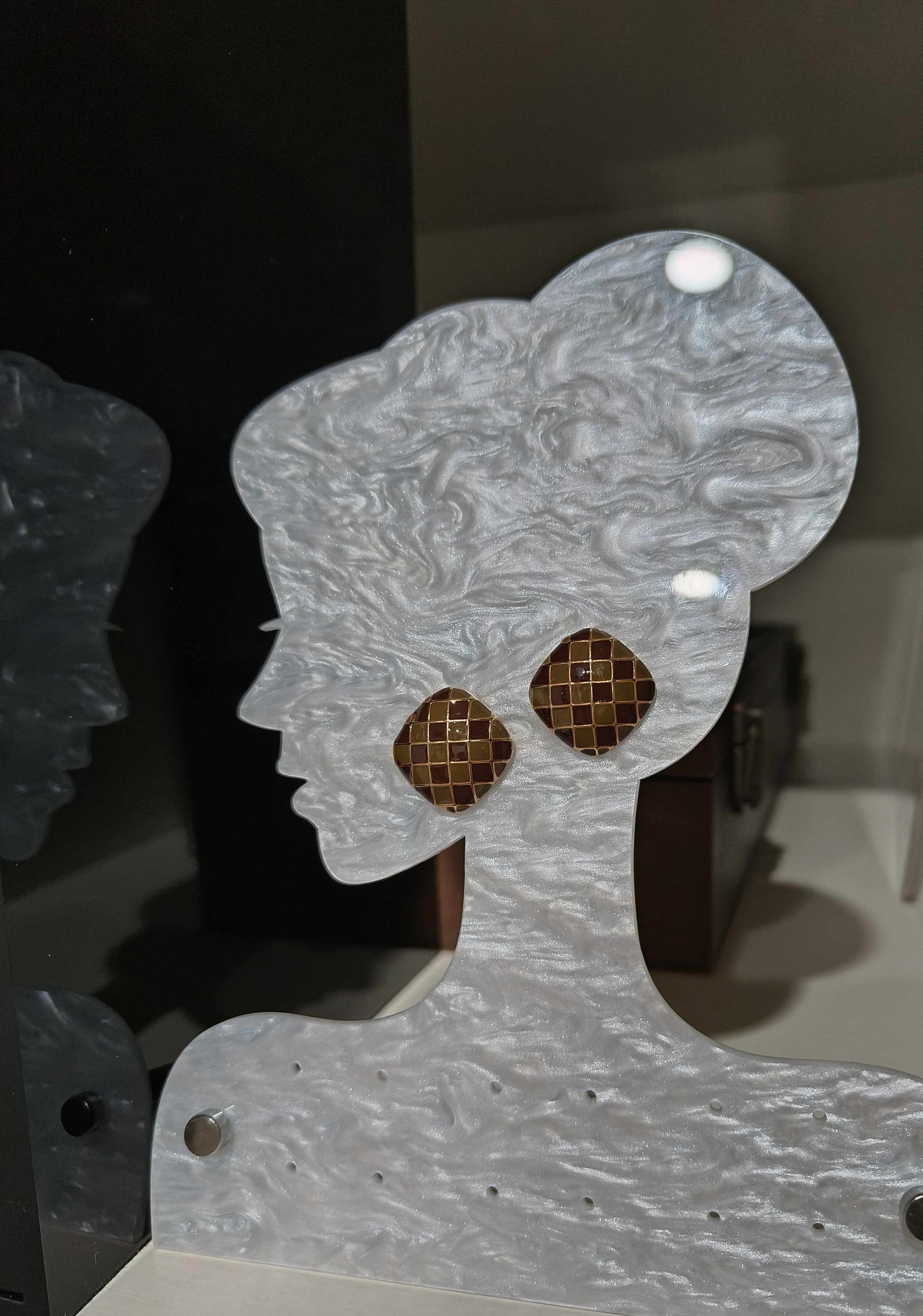 是Alice。美拉德色几何形耳钉