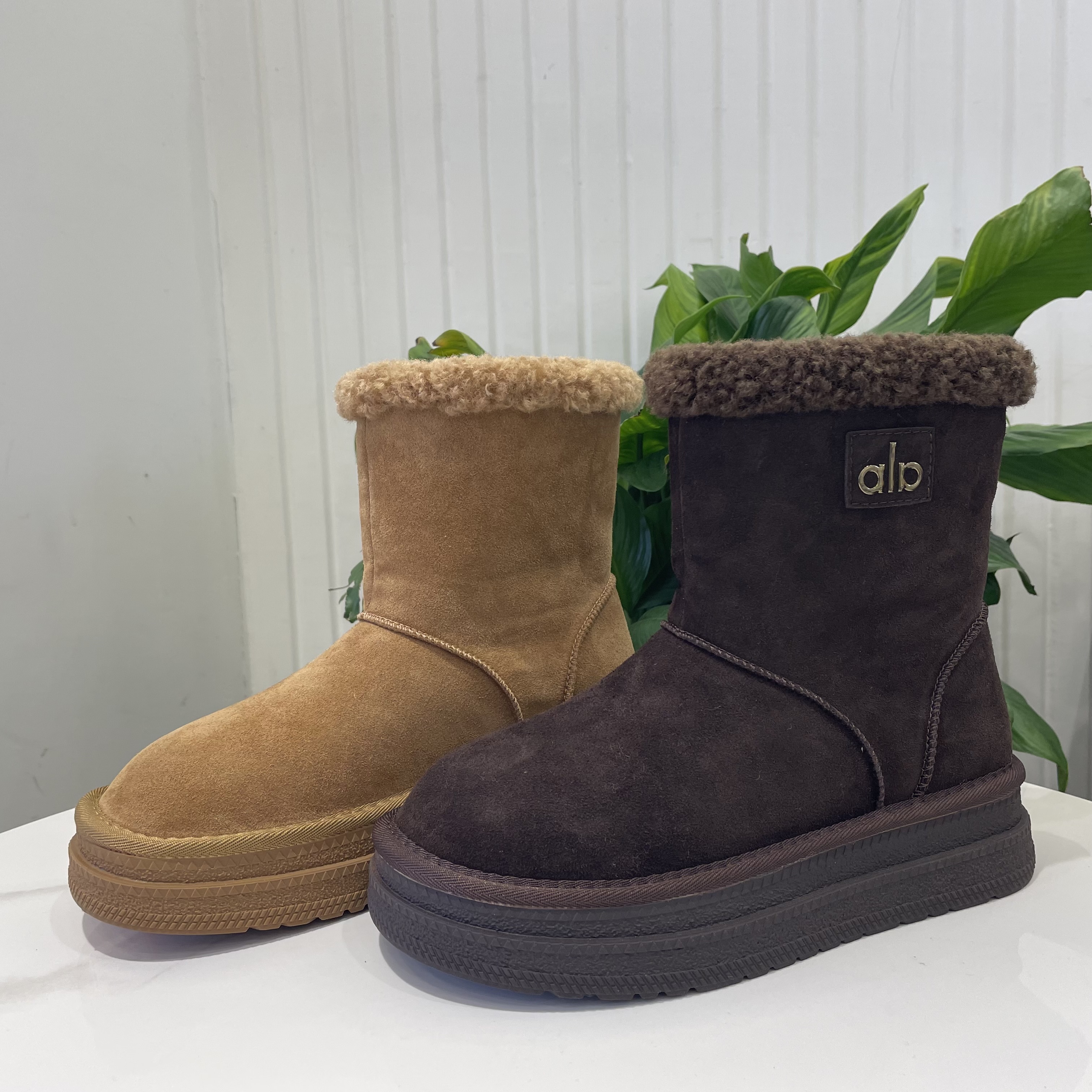 真皮复古羊羔毛两穿雪地靴女2025冬季爆款套筒厚底防滑加绒女棉靴