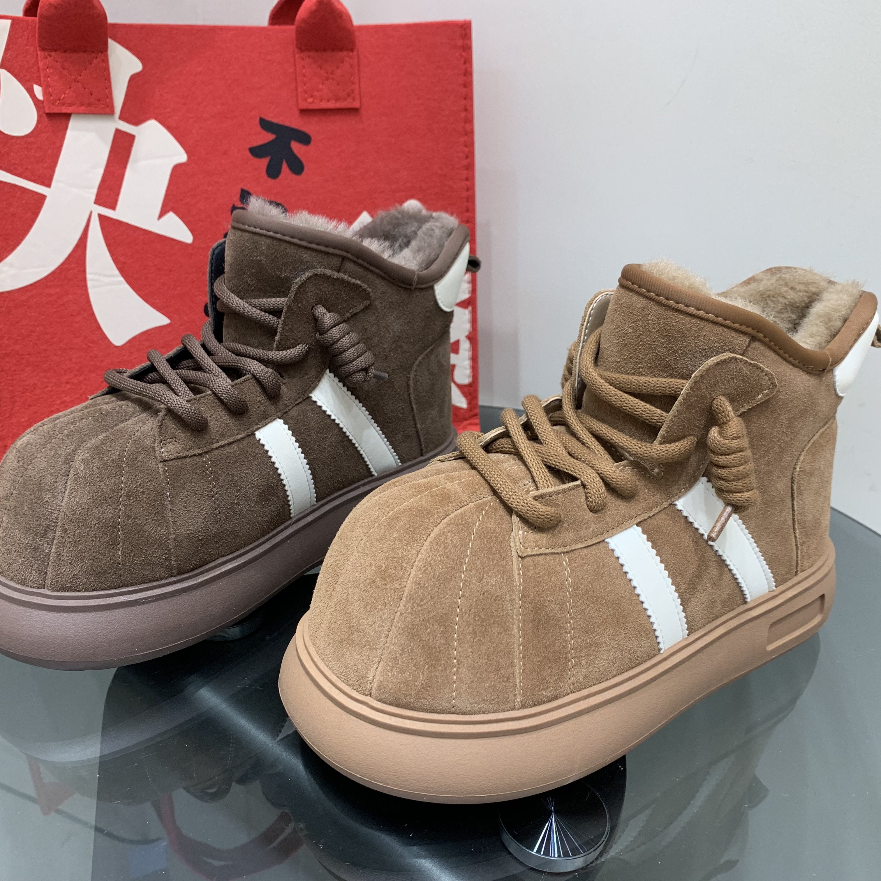 真皮复古雪地靴女2025冬季爆款加绒保暖面包鞋卡皮巴拉时尚女棉靴,女鞋,时尚雪地靴,淘宝优惠券,粉丝福利购,淘宝优惠卷