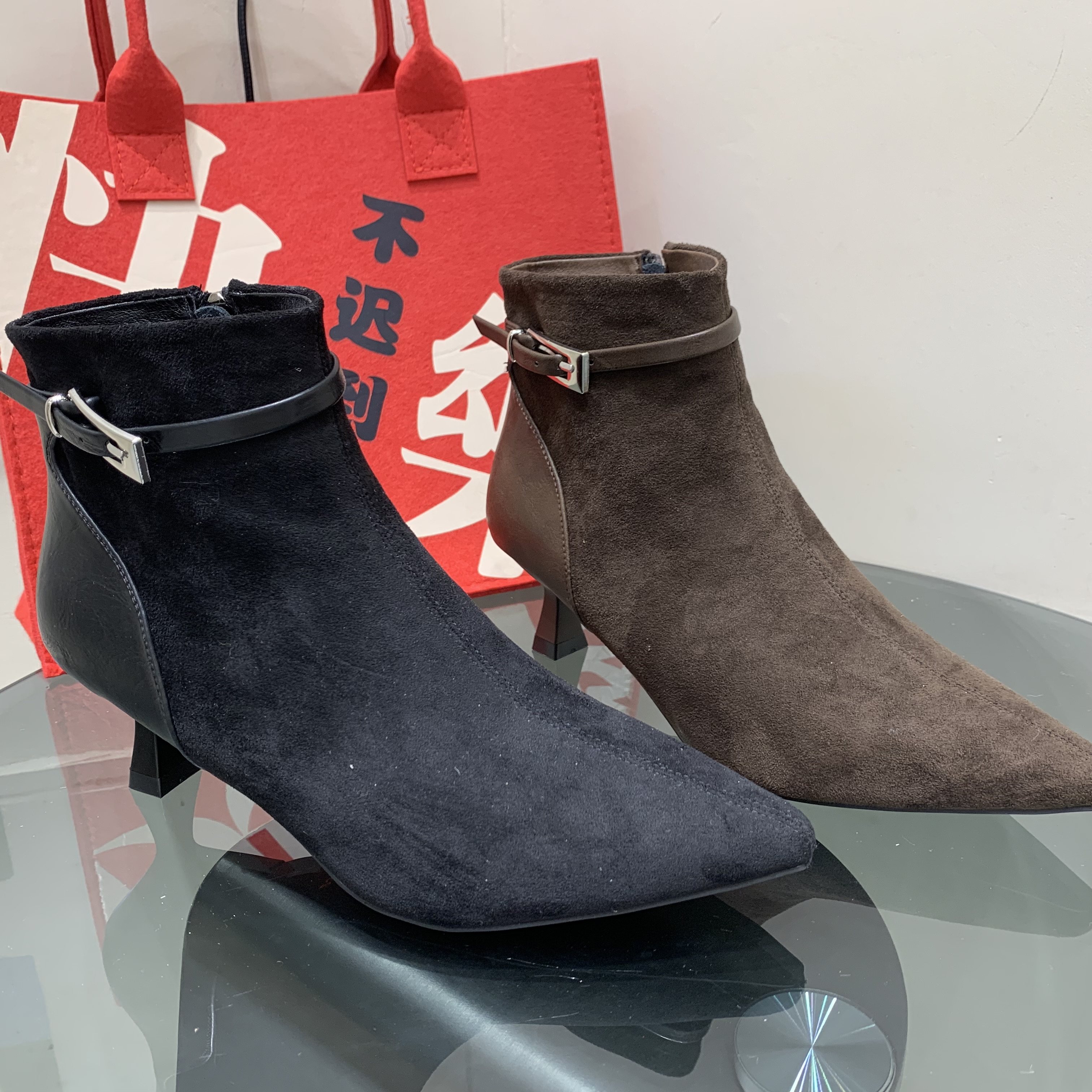 法式复古绒面尖头加绒保暖时装靴女2025冬季新款细跟后拉链女棉靴,女鞋,弹力靴/袜靴,淘宝优惠券,粉丝福利购,淘宝优惠卷