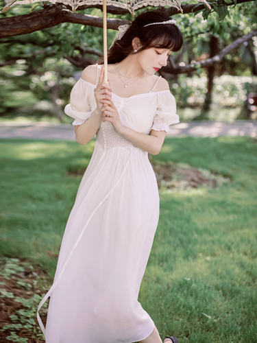 依丽可人网络服饰