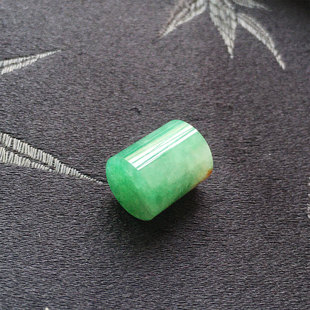 缅甸翡翠冰种三彩路路通吊坠老种a货冰透有翡有翠桶珠裸石玉柱子