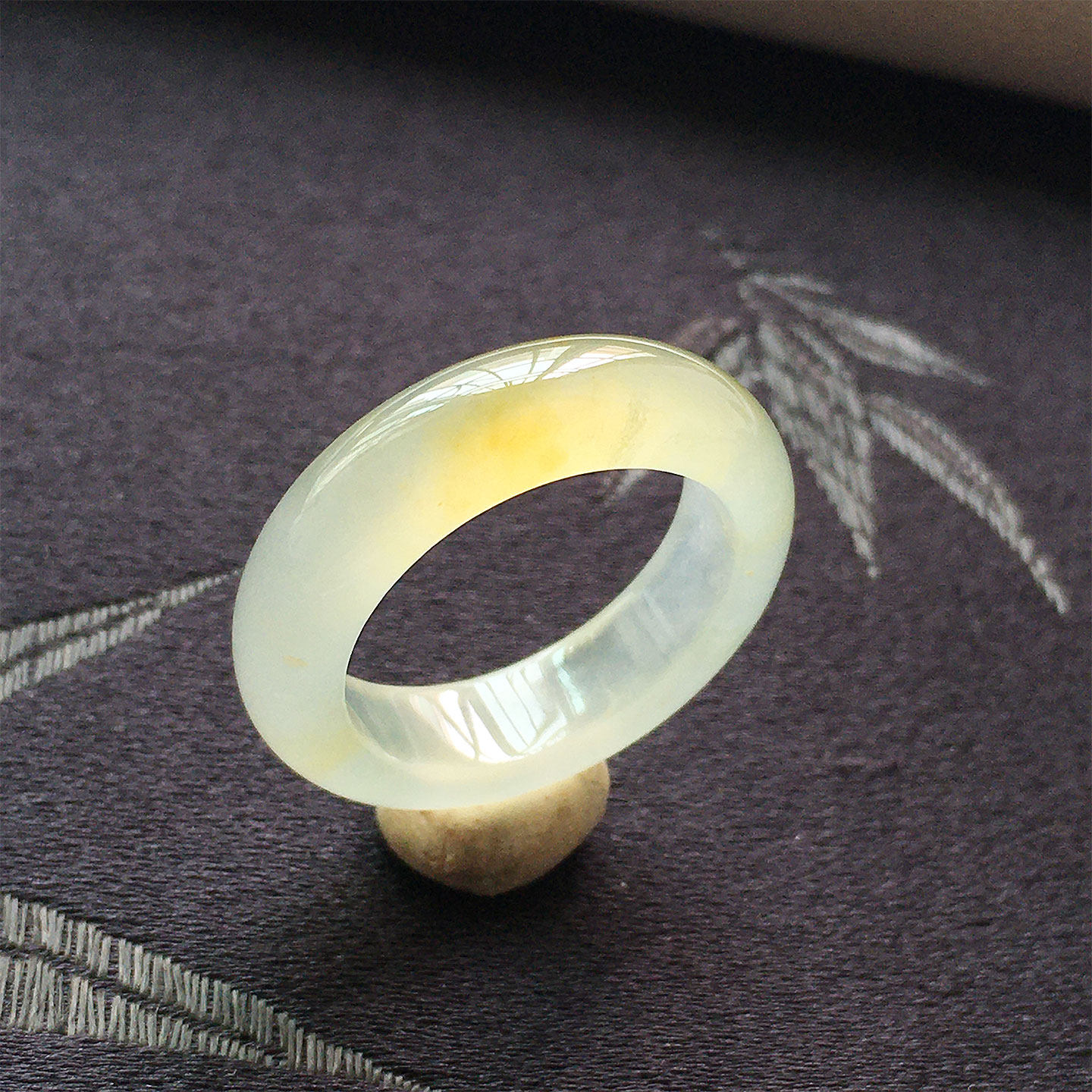 翡翠高冰种黄翡玉指环戒圈14号