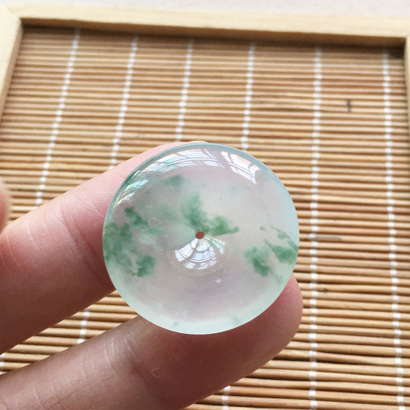 缅甸老坑A货冰飘绿翡翠平安扣