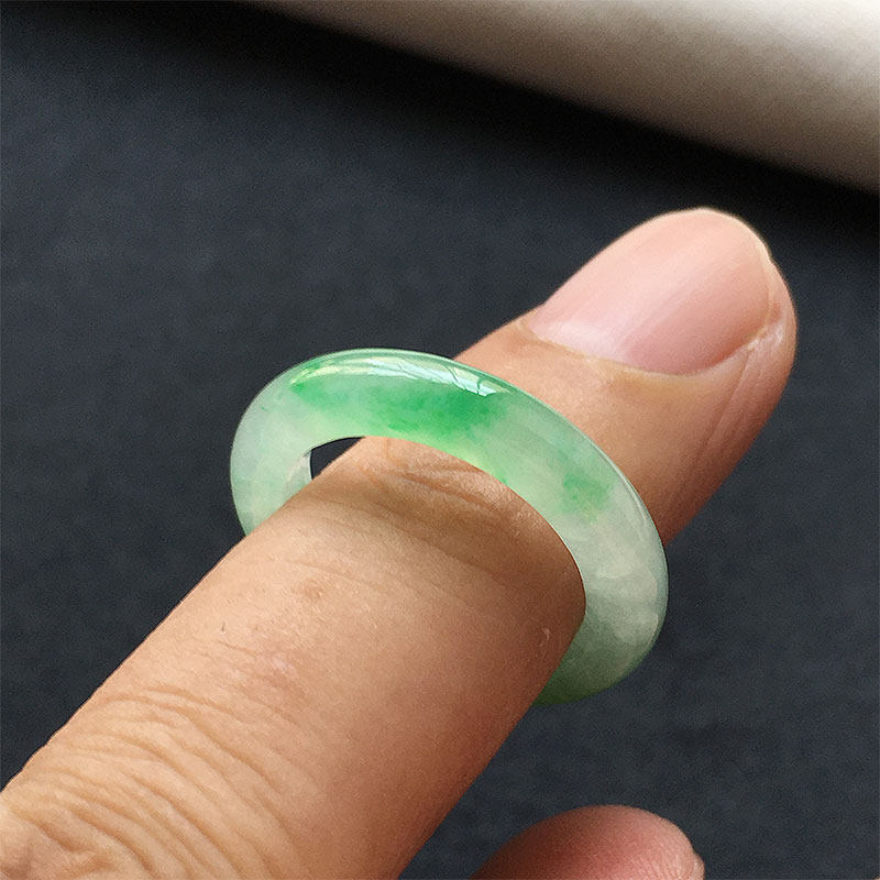 缅甸翡翠高冰飘阳绿玉指环戒圈女款细条圆戒12号老种a货冰绿16mm