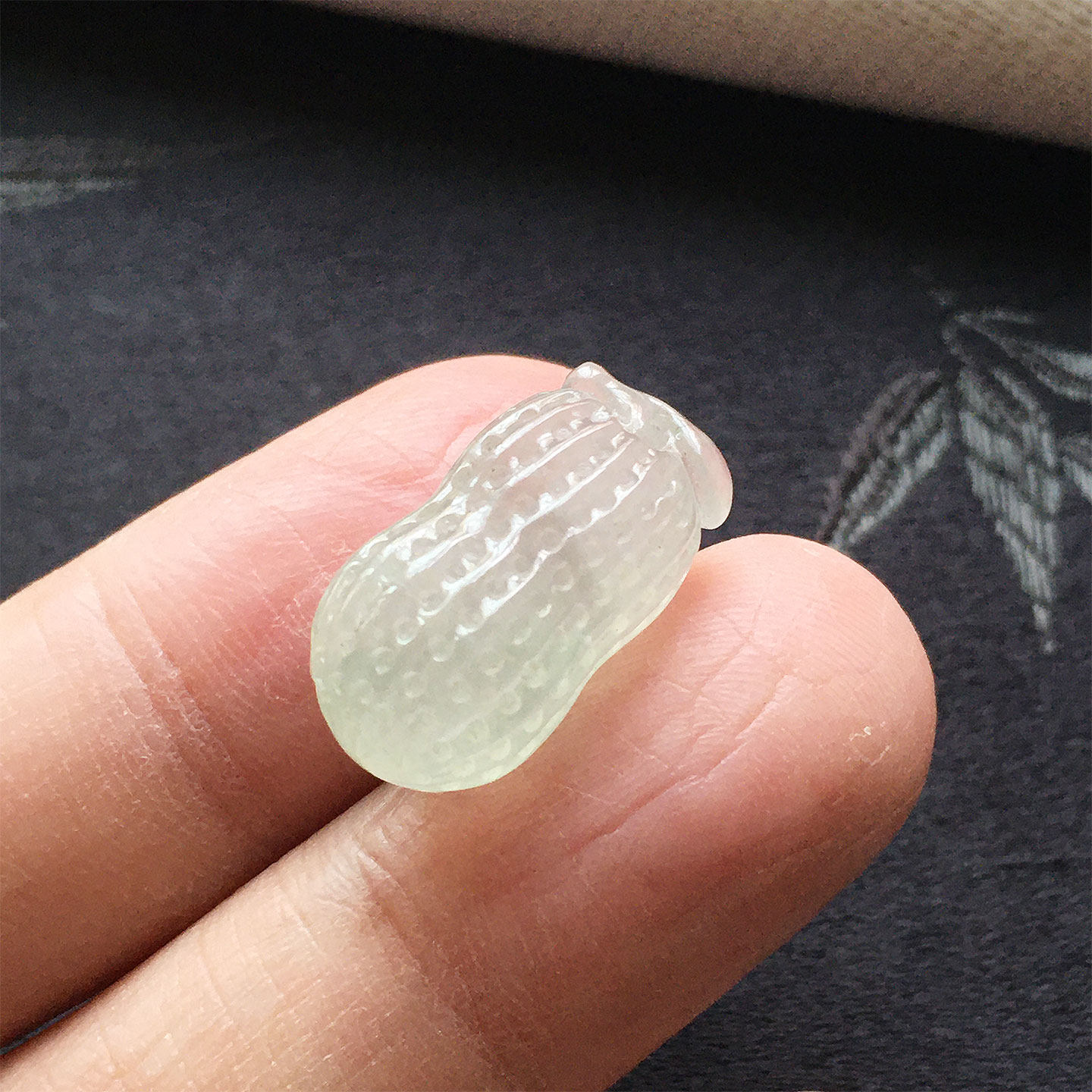 A货缅甸翡翠冰种花生吊坠天然翡翠玉石花生挂件精雕花生裸石配饰