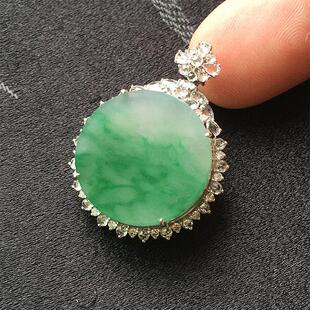 缅甸翡翠冰种翠绿色平安扣吊坠18金镶嵌圆梦玉牌老种a货冰绿素面