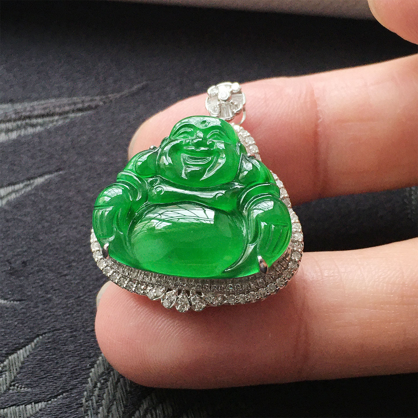 18K金镶嵌缅甸翡翠a货高冰种满绿佛公吊坠老坑起光冰绿翡翠笑佛